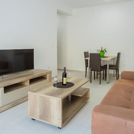 Grejm Lux Family Apartments Petrovac المظهر الخارجي الصورة
